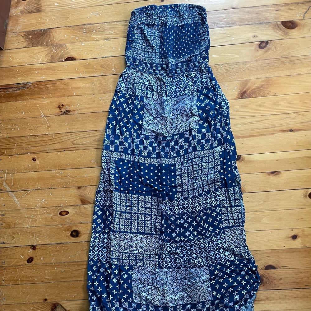 Hollister Hanker Chef Looking dress size Small
